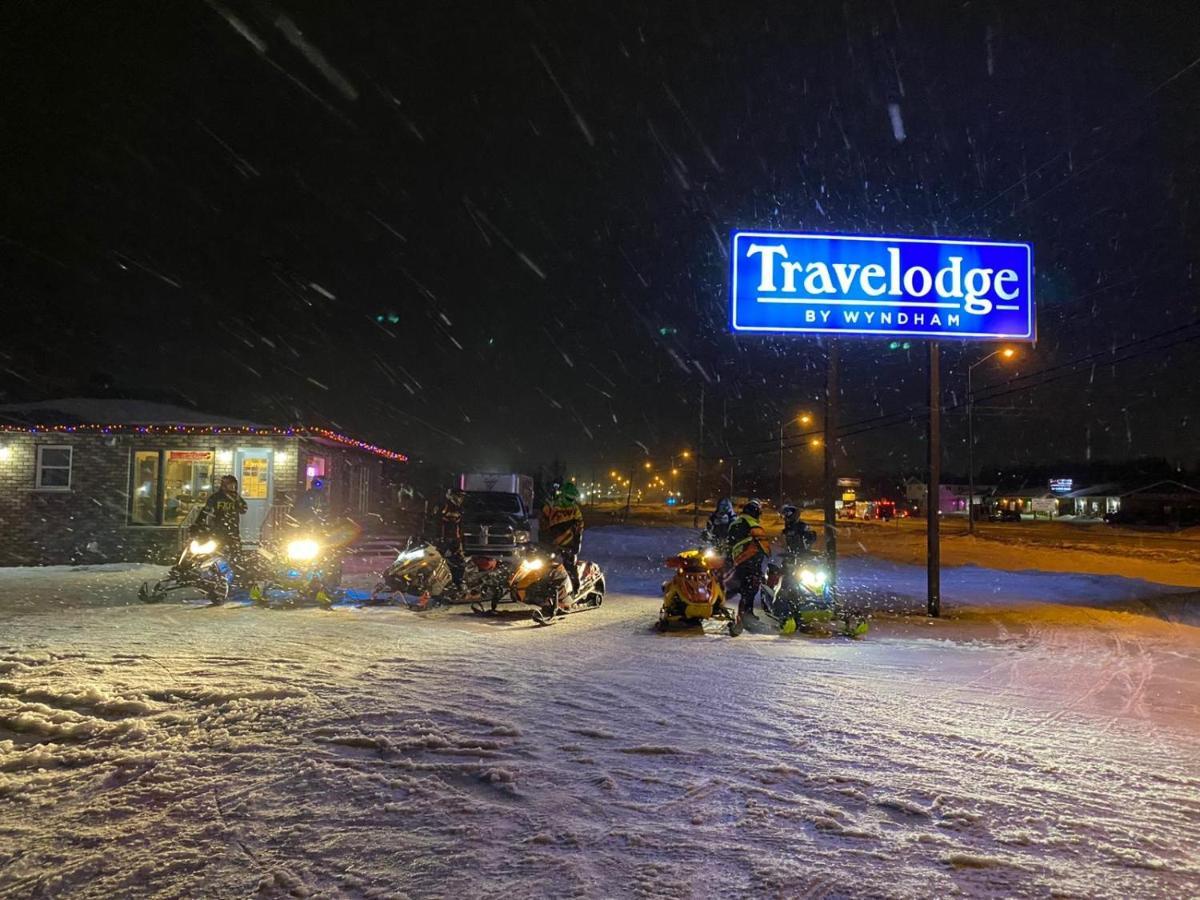 Travelodge By Wyndham Cochrane מראה חיצוני תמונה