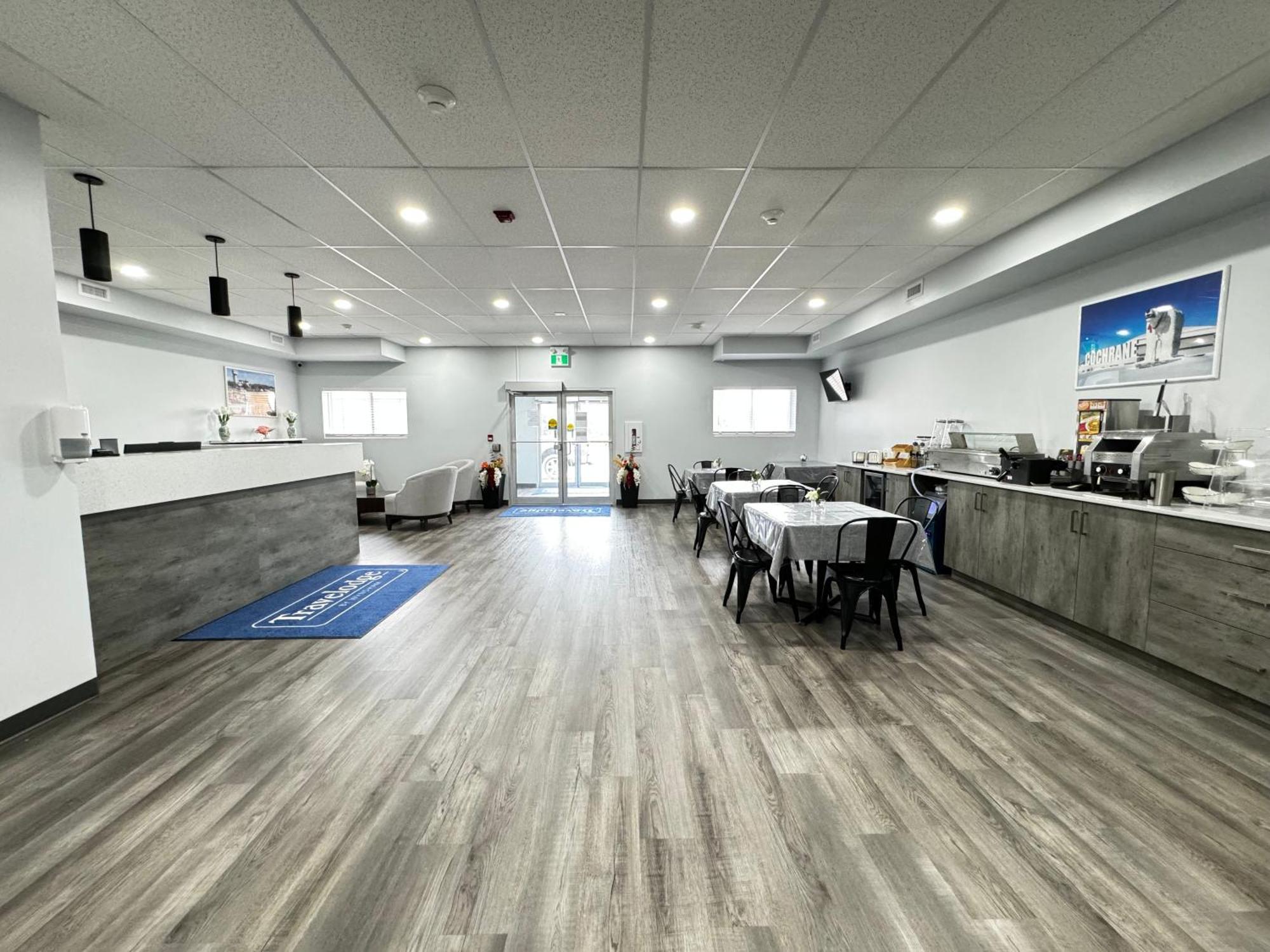 Travelodge By Wyndham Cochrane מראה חיצוני תמונה