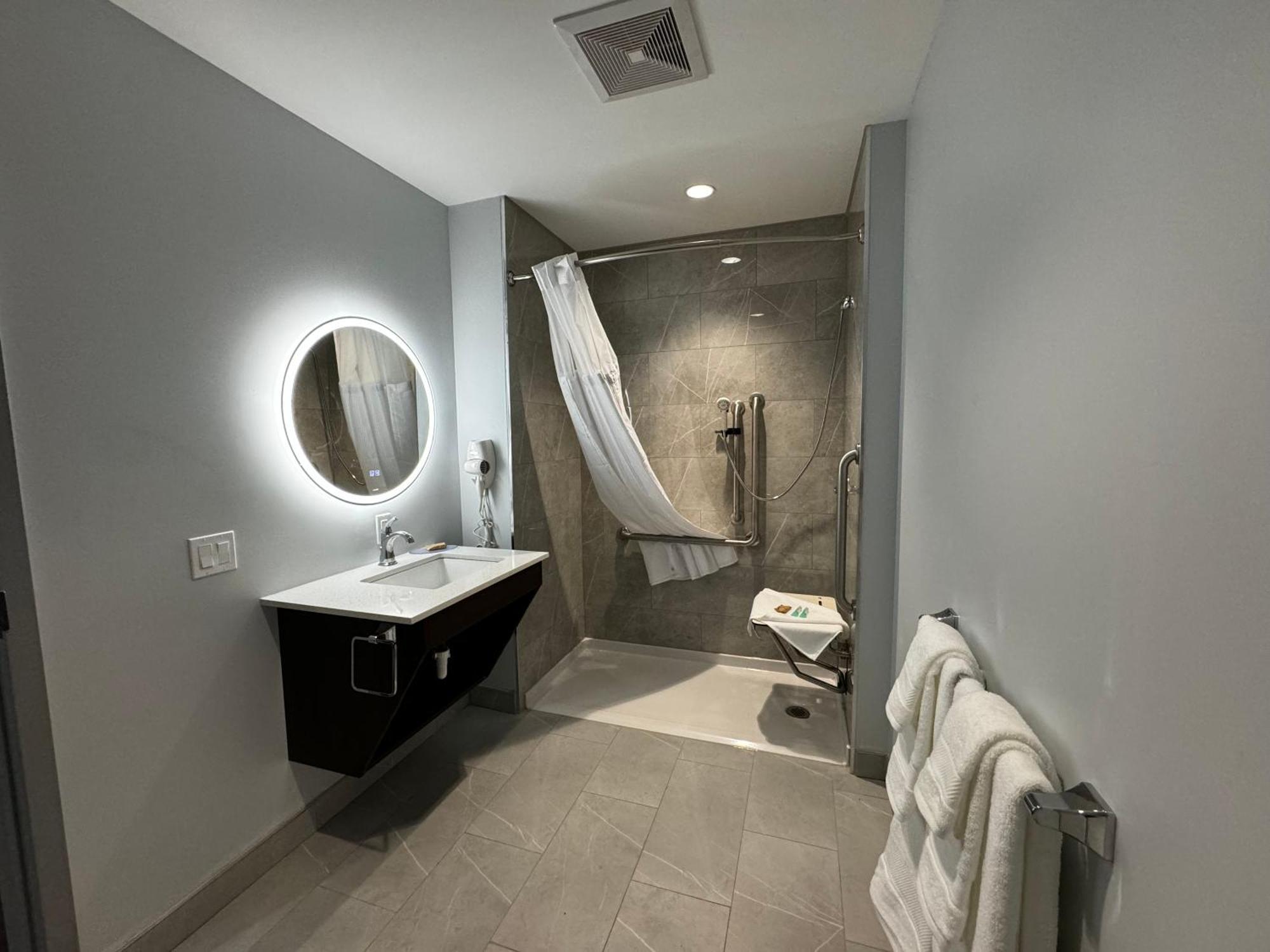 Travelodge By Wyndham Cochrane מראה חיצוני תמונה