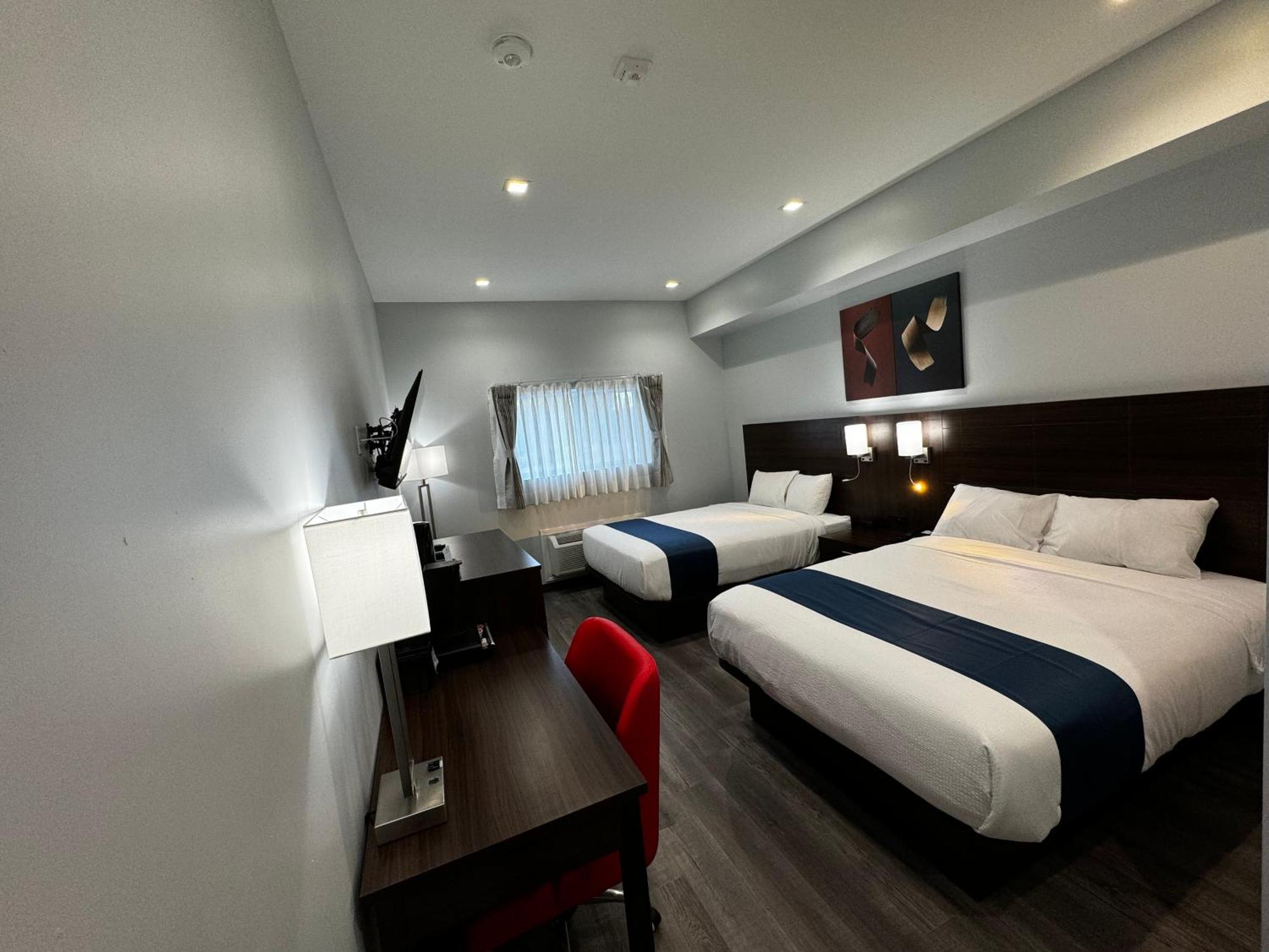 Travelodge By Wyndham Cochrane מראה חיצוני תמונה