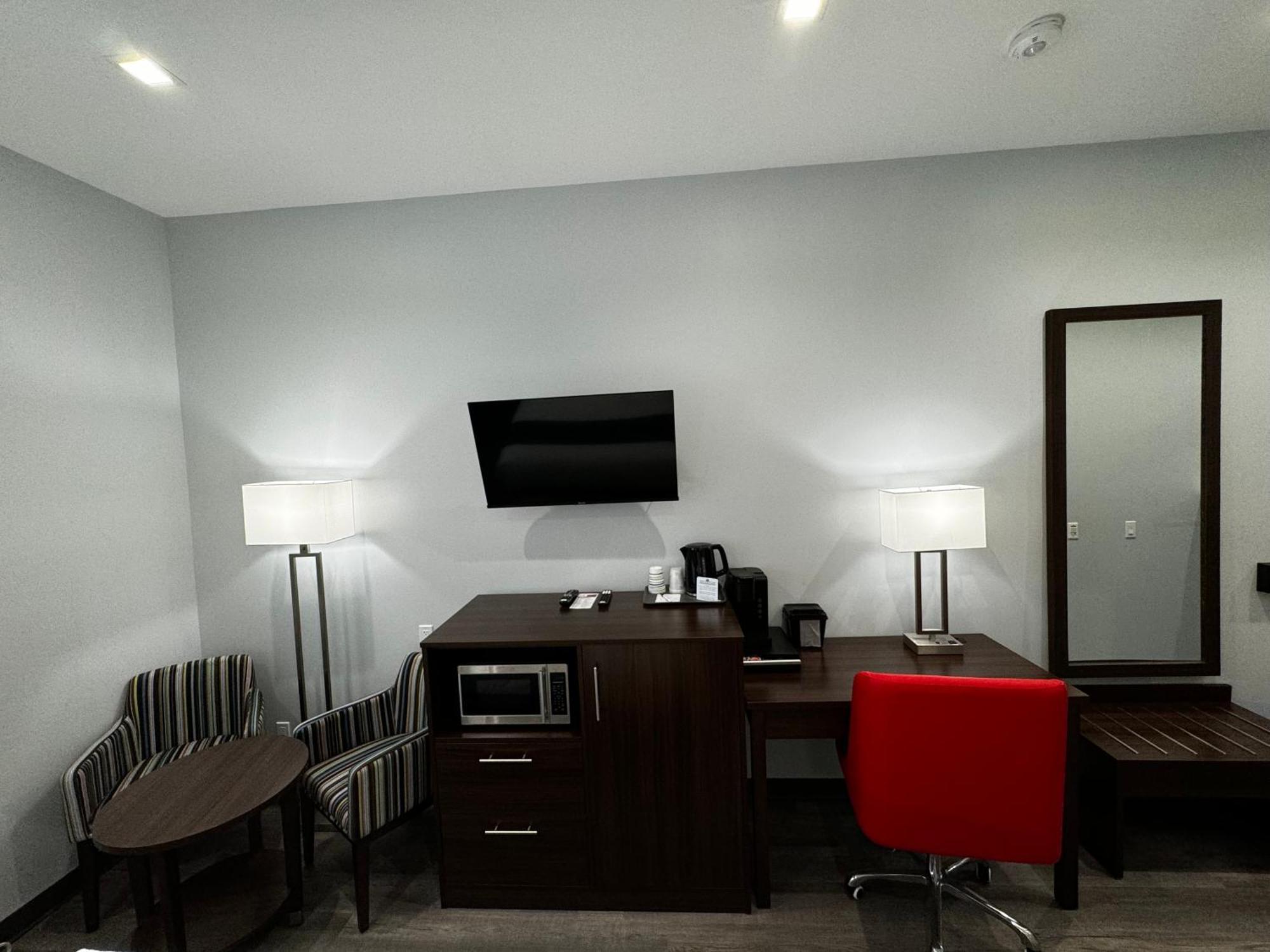 Travelodge By Wyndham Cochrane מראה חיצוני תמונה