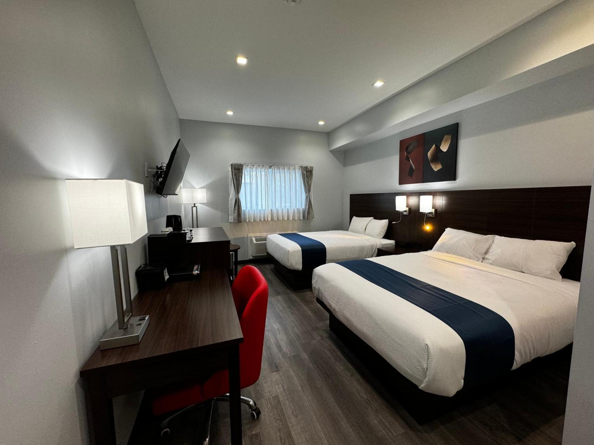 Travelodge By Wyndham Cochrane מראה חיצוני תמונה