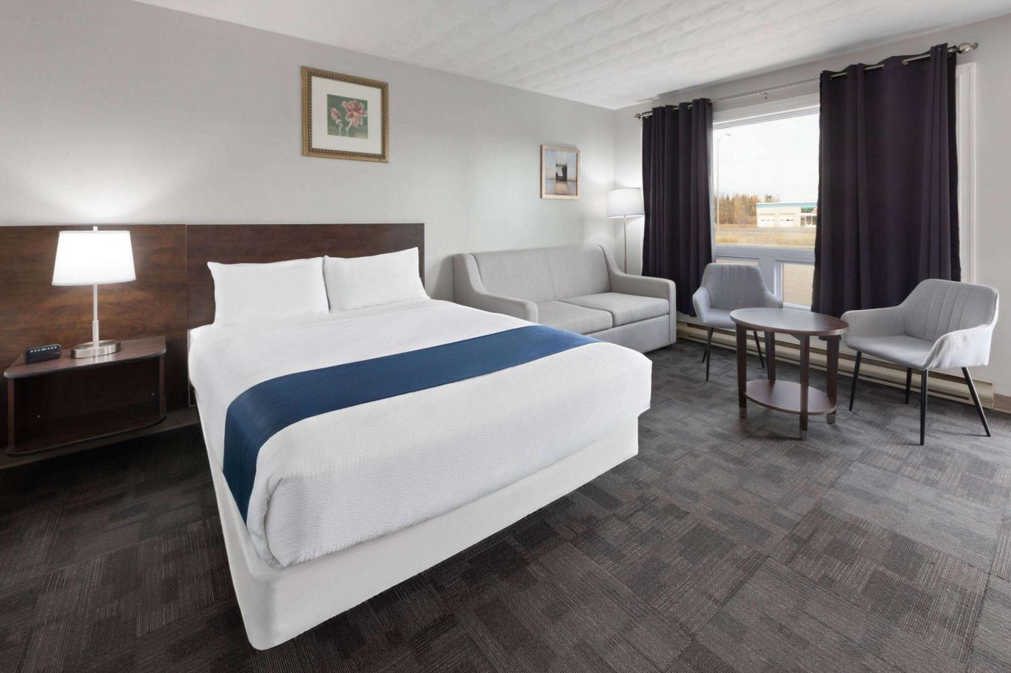 Travelodge By Wyndham Cochrane מראה חיצוני תמונה